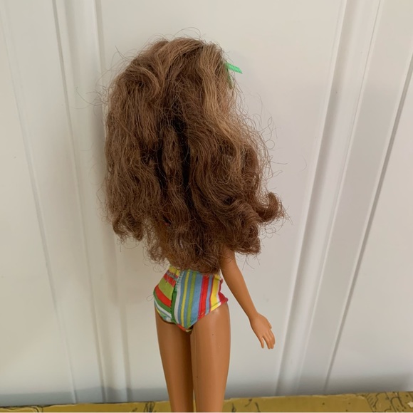 Mattel - My Scene - 2005 Miami Getaway - Madison Doll + Swimsuit - Picture 5 of 6